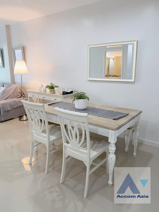 unit 3 Bedrooms  House For Rent in Pattanakarn, Bangkok  (AA41356)