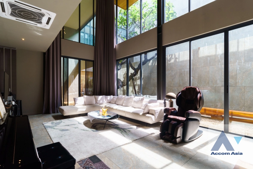 4  4 br House for rent and sale in Lat Phrao ,Bangkok MRT Lat Phrao AA41357