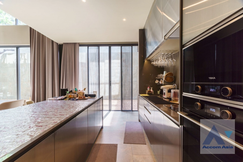 11  4 br House for rent and sale in Lat Phrao ,Bangkok MRT Lat Phrao AA41357