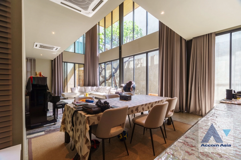 9  4 br House for rent and sale in Lat Phrao ,Bangkok MRT Lat Phrao AA41357