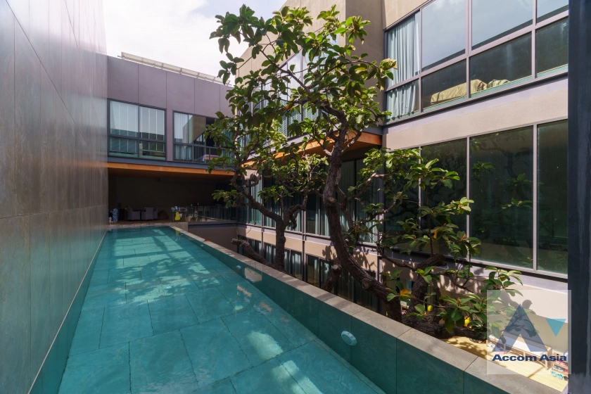 21  4 br House for rent and sale in Lat Phrao ,Bangkok MRT Lat Phrao AA41357