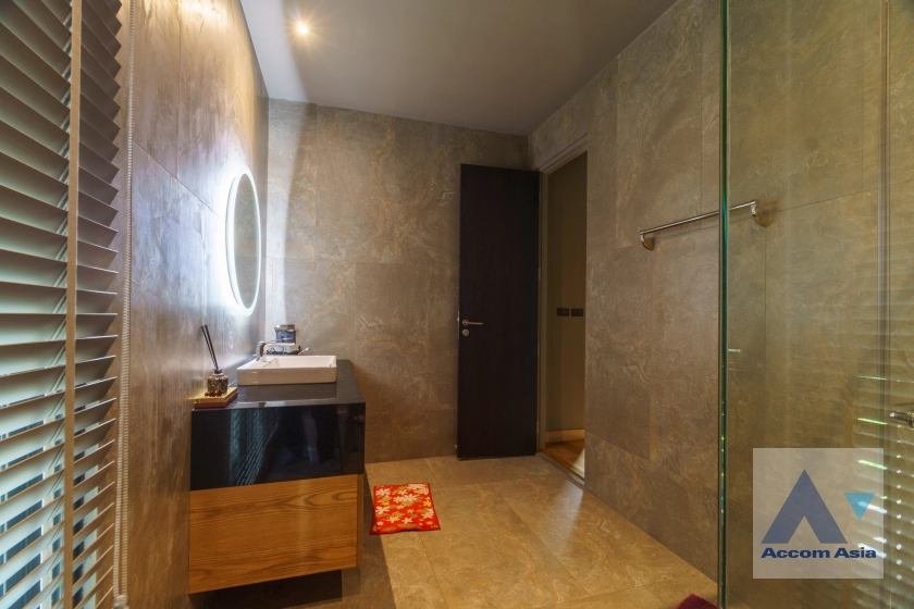 25  4 br House for rent and sale in Lat Phrao ,Bangkok MRT Lat Phrao AA41357