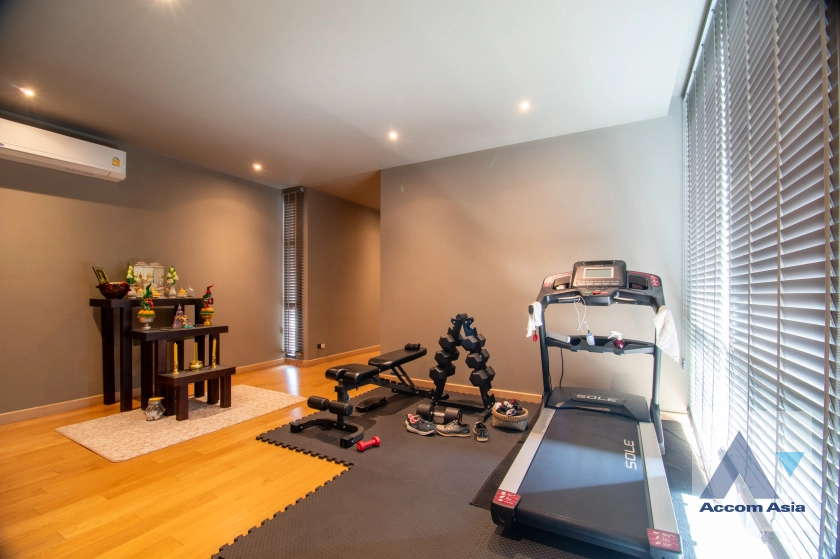 27  4 br House for rent and sale in Lat Phrao ,Bangkok MRT Lat Phrao AA41357