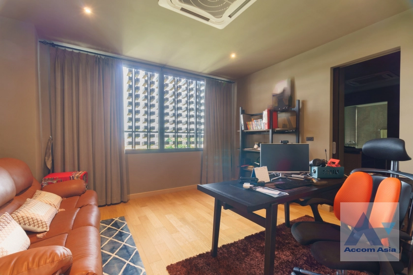 31  4 br House for rent and sale in Lat Phrao ,Bangkok MRT Lat Phrao AA41357