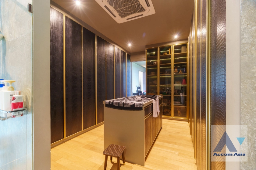 34  4 br House for rent and sale in Lat Phrao ,Bangkok MRT Lat Phrao AA41357