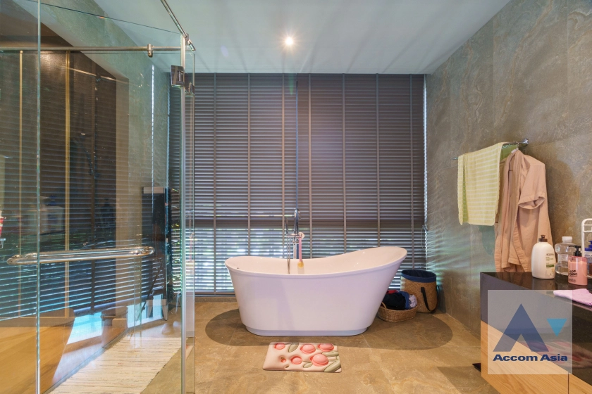 35  4 br House for rent and sale in Lat Phrao ,Bangkok MRT Lat Phrao AA41357