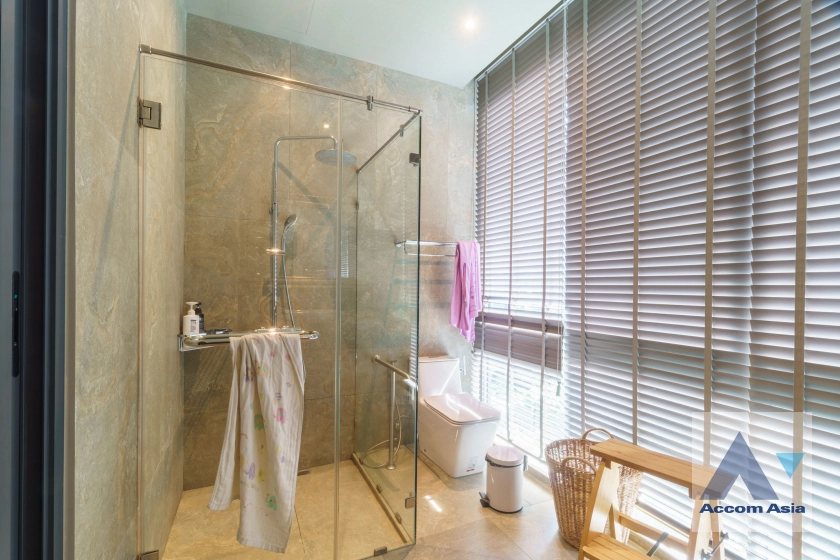 41  4 br House for rent and sale in Lat Phrao ,Bangkok MRT Lat Phrao AA41357