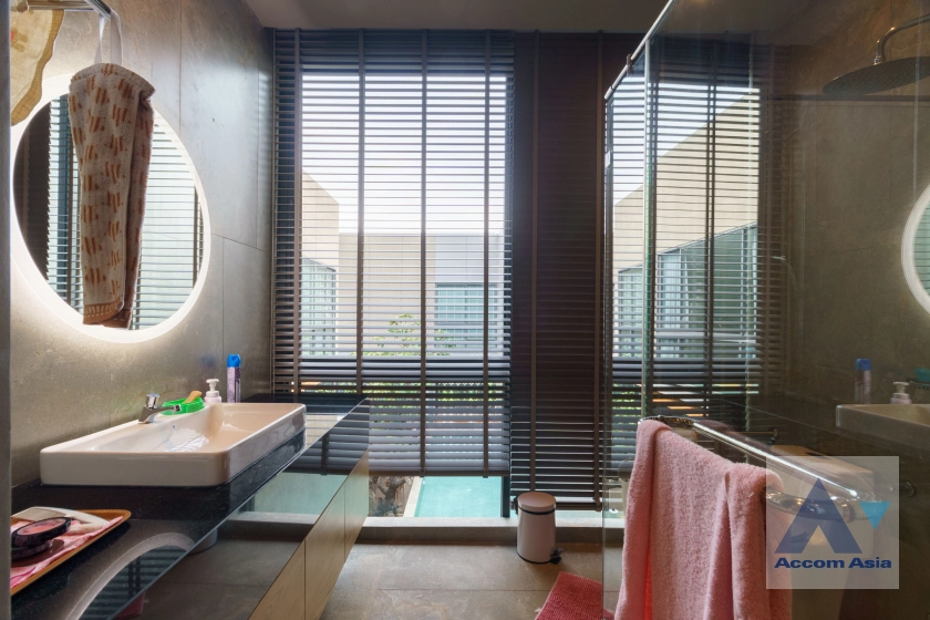 46  4 br House for rent and sale in Lat Phrao ,Bangkok MRT Lat Phrao AA41357