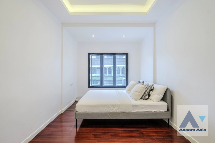 15  3 br Townhouse For Rent in Sukhumvit ,Bangkok BTS Phra khanong AA41379