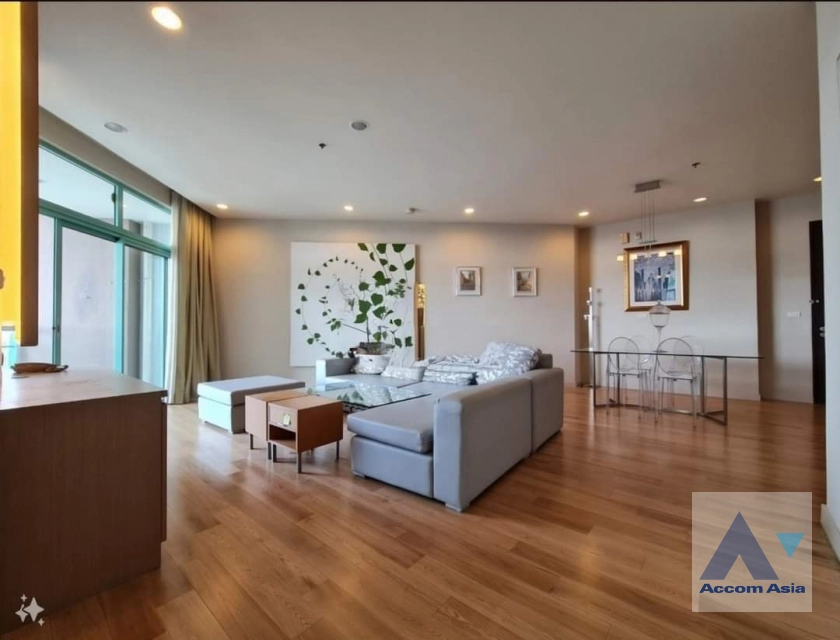 unit 2 Bedrooms  Condominium For Rent in Rama 3, Bangkok  near BTS Saphan Taksin (AA41389)