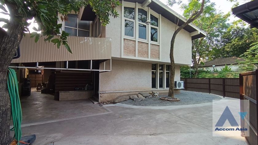  2  2 br House For Rent in Phaholyothin ,Bangkok BTS Ari AA41398