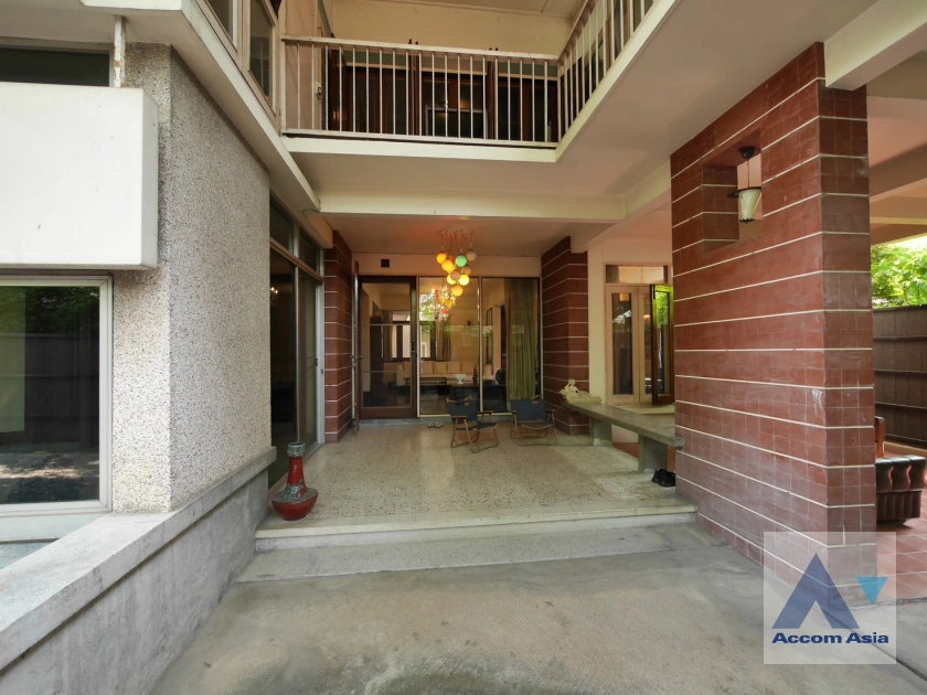 16  2 br House For Rent in Phaholyothin ,Bangkok BTS Ari AA41398