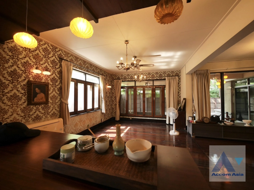 7  2 br House For Rent in Phaholyothin ,Bangkok BTS Ari AA41398