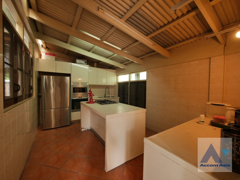 8  2 br House For Rent in Phaholyothin ,Bangkok BTS Ari AA41398