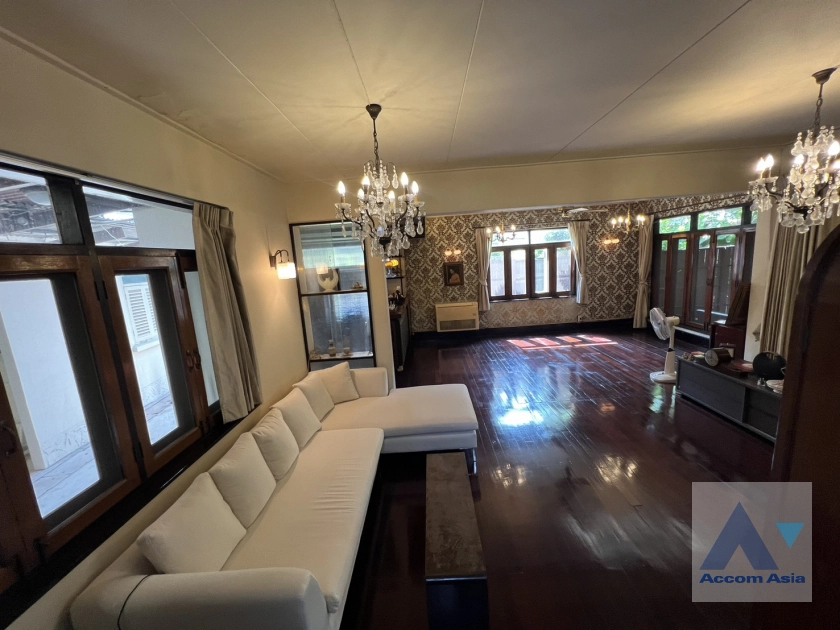  1  2 br House For Rent in Phaholyothin ,Bangkok BTS Ari AA41398