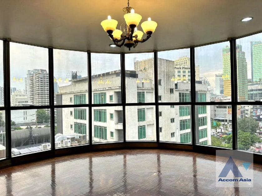 unitPet friendly |  3 Bedrooms  Condominium For Sale in Sukhumvit, Bangkok  near BTS Asok - MRT Sukhumvit (AA41405)