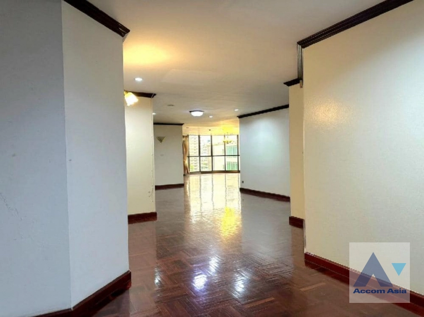 unitPet friendly |  3 Bedrooms  Condominium For Sale in Sukhumvit, Bangkok  near BTS Asok - MRT Sukhumvit (AA41405)