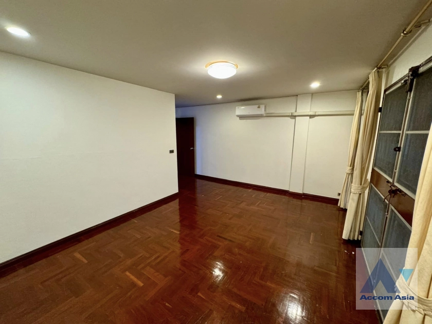 13  4 br House For Rent in Lat Phrao ,Bangkok BTS Sena Nikhom AA41417