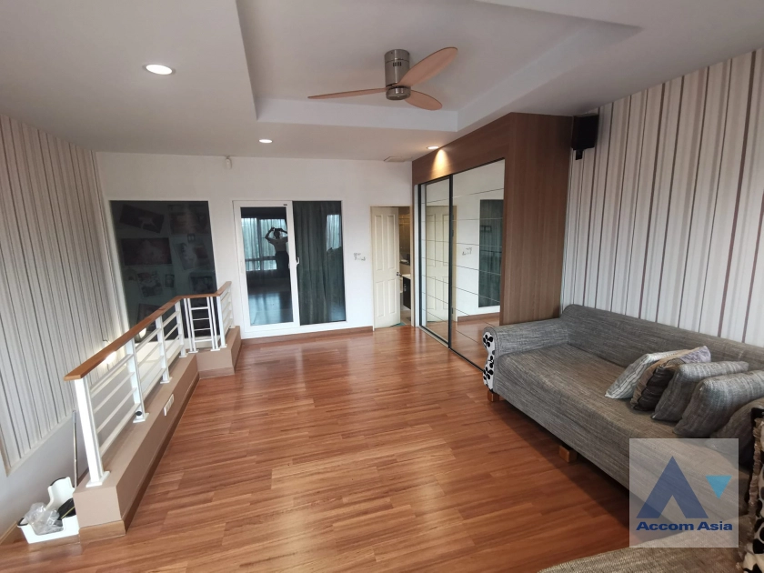 unit 3 Bedrooms  House For Rent in Rama 3, Bangkok  (AA41418)