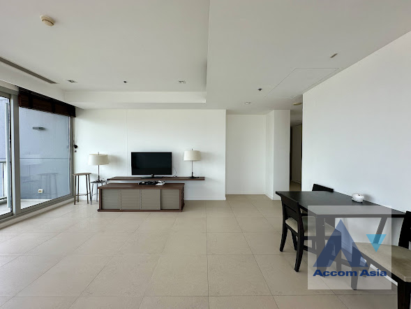 unit 2 Bedrooms  Condominium For Rent in Charoen Nakhon, Bangkok  near BTS Krung Thon Buri (AA41422)