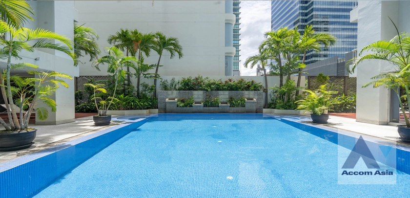 unit 3 Bedrooms  Apartment For Rent in Sathorn, Bangkok  near BTS Surasak (AA41424)