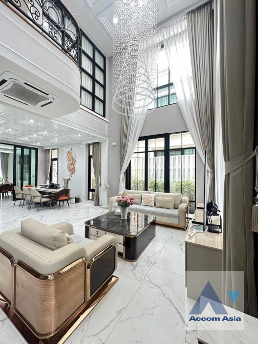 unit 6 Bedrooms  House For Rent in Rama 3, Bangkok  (AA41425)
