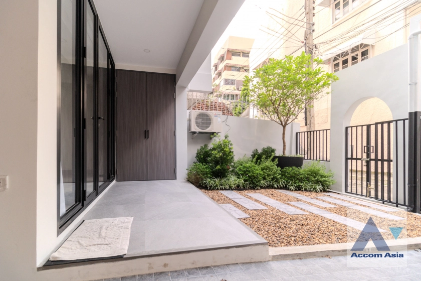  1  3 br House for rent and sale in Ploenchit ,Bangkok BTS Ploenchit AA41427