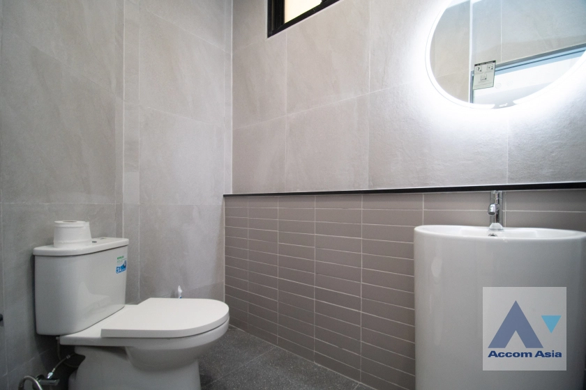 14  3 br House for rent and sale in Ploenchit ,Bangkok BTS Ploenchit AA41427