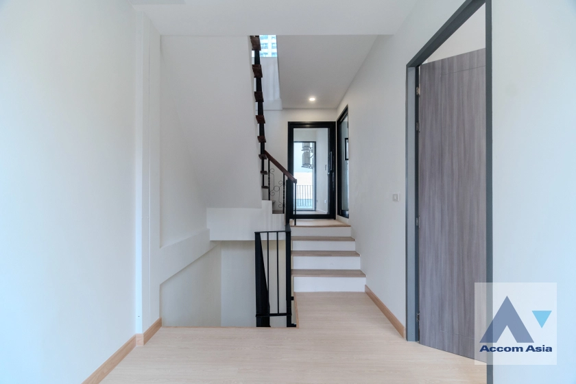 23  3 br House for rent and sale in Ploenchit ,Bangkok BTS Ploenchit AA41427