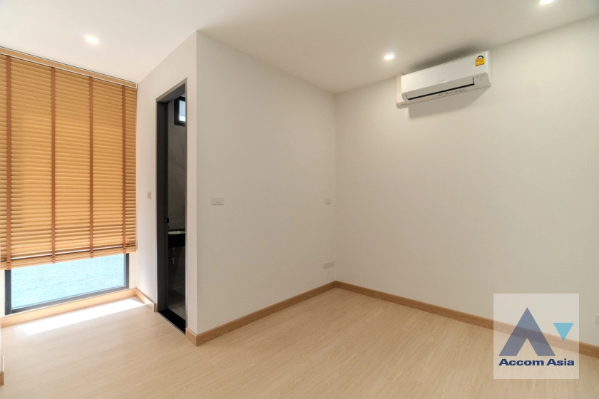 31  3 br House for rent and sale in Ploenchit ,Bangkok BTS Ploenchit AA41427