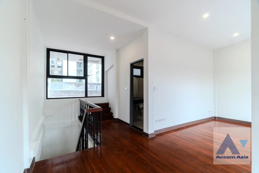 35  3 br House for rent and sale in Ploenchit ,Bangkok BTS Ploenchit AA41427