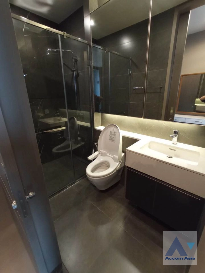 8  1 br Condominium For Rent in Ratchadaphisek ,Bangkok BTS Asok - MRT Phetchaburi - ARL Makkasan at The Esse At Singha Complex AA41430