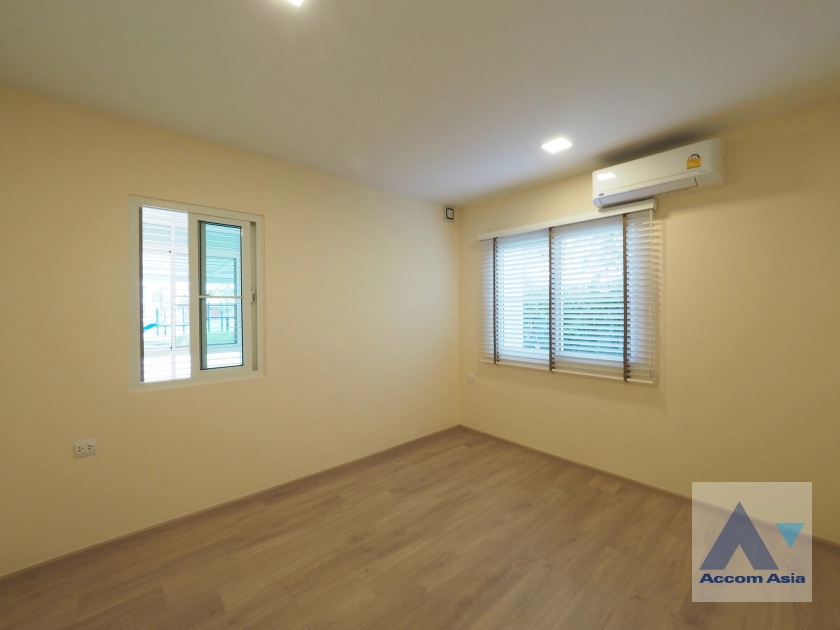 17  4 br Townhouse for rent and sale in Samutprakan ,Samutprakan  at Villaggio Srinakarin-Bangna 2 AA41432