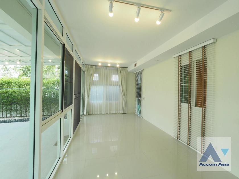 10  4 br Townhouse for rent and sale in Samutprakan ,Samutprakan  at Villaggio Srinakarin-Bangna 2 AA41432