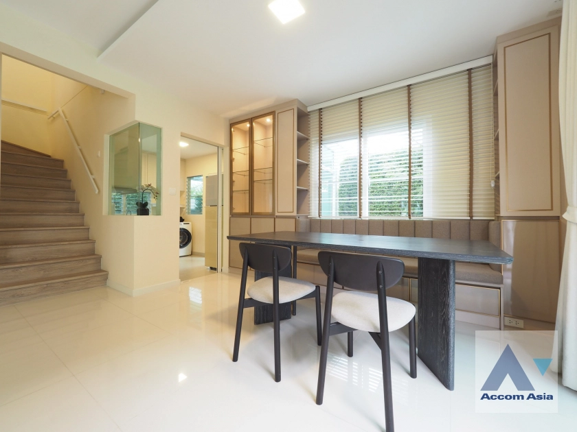 4  4 br Townhouse for rent and sale in Samutprakan ,Samutprakan  at Villaggio Srinakarin-Bangna 2 AA41432