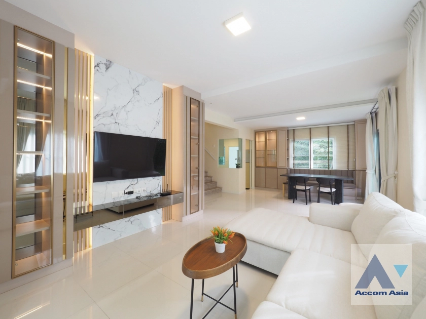  1  4 br Townhouse for rent and sale in Samutprakan ,Samutprakan  at Villaggio Srinakarin-Bangna 2 AA41432