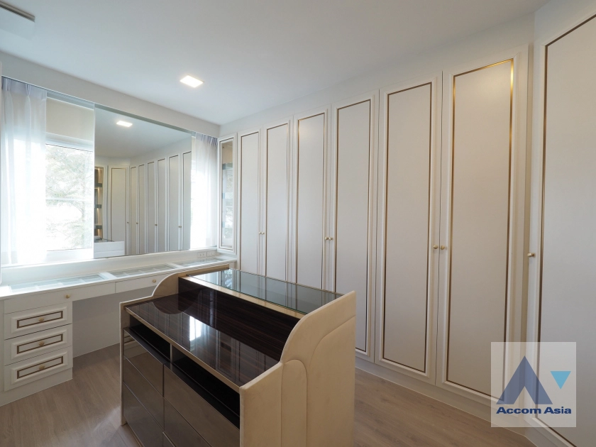 20  4 br Townhouse for rent and sale in Samutprakan ,Samutprakan  at Villaggio Srinakarin-Bangna 2 AA41432