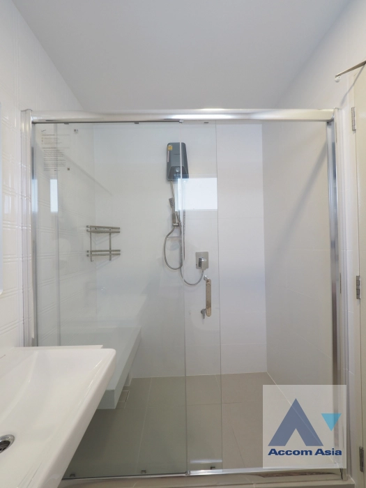 23  4 br Townhouse for rent and sale in Samutprakan ,Samutprakan  at Villaggio Srinakarin-Bangna 2 AA41432