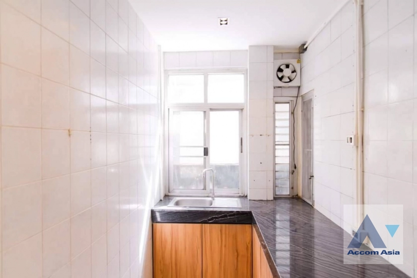 9  3 br House For Rent in Phaholyothin ,Bangkok BTS Ari AA41433