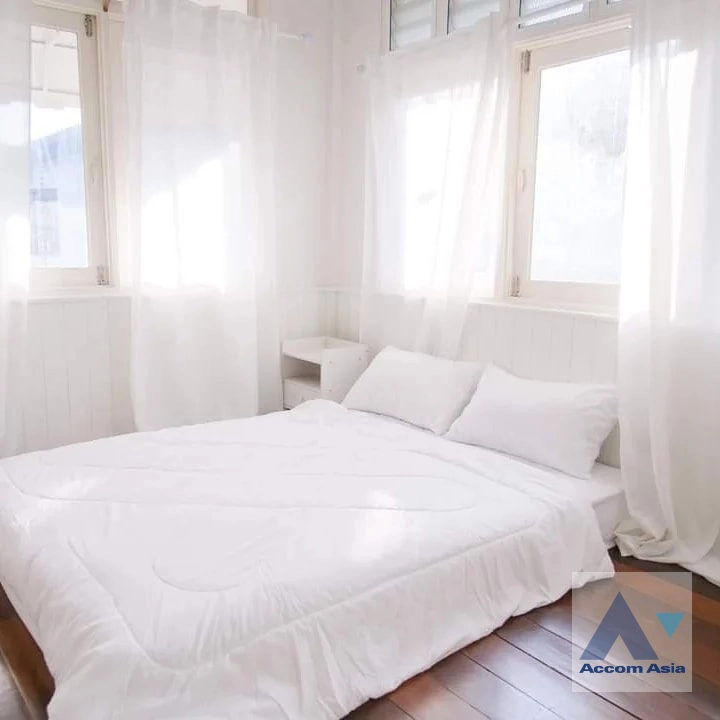 8  3 br House For Rent in Phaholyothin ,Bangkok BTS Ari AA41433