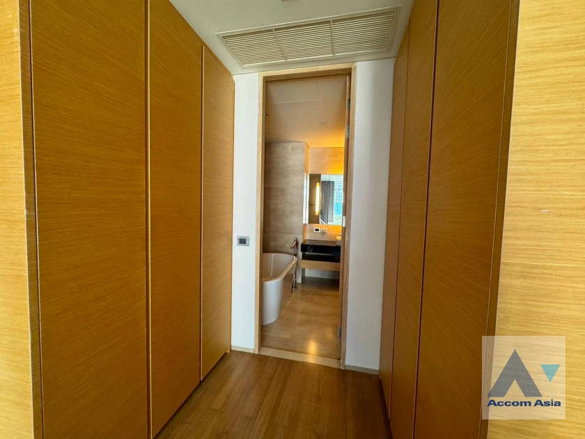 11  2 br Condominium for rent and sale in Silom ,Bangkok BTS Sala Daeng - MRT Silom at Saladaeng Residences AA41436