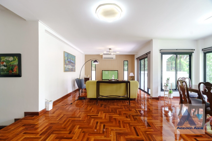 7  3 br House For Rent in Sukhumvit ,Bangkok BTS Thong Lo AA41449