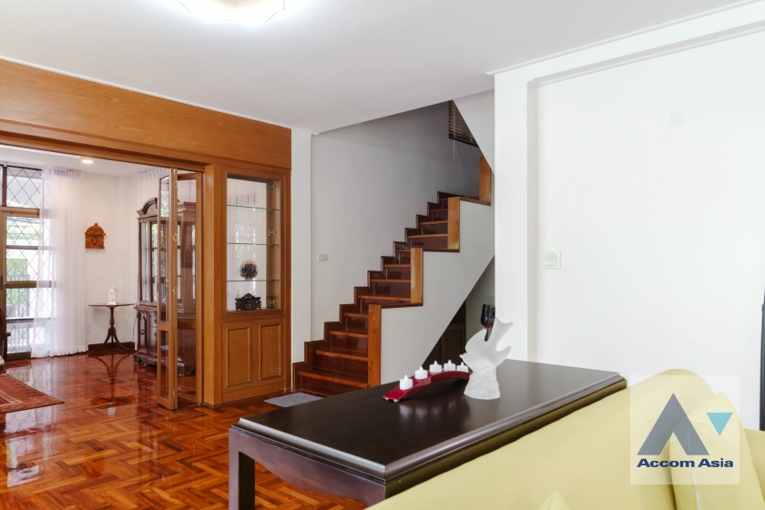 11  3 br House For Rent in Sukhumvit ,Bangkok BTS Thong Lo AA41449