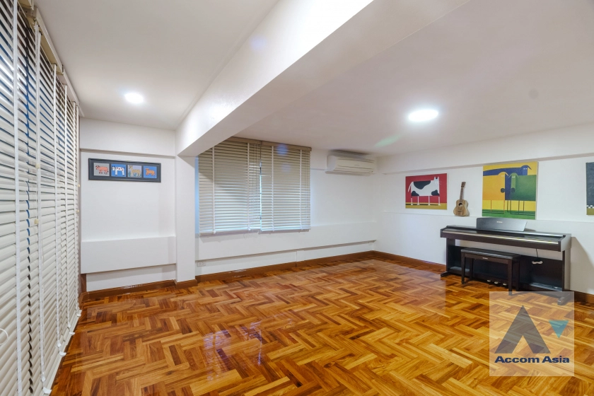 18  3 br House For Rent in Sukhumvit ,Bangkok BTS Thong Lo AA41449