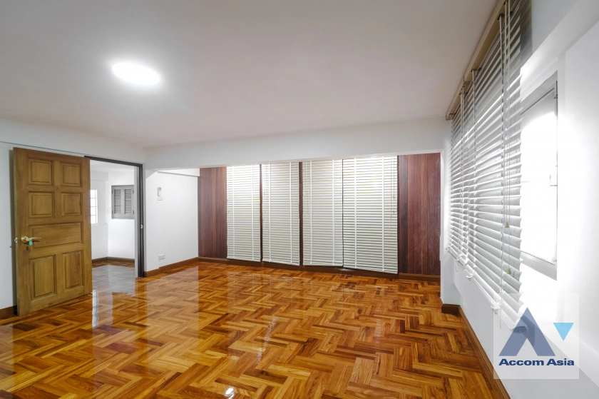 20  3 br House For Rent in Sukhumvit ,Bangkok BTS Thong Lo AA41449