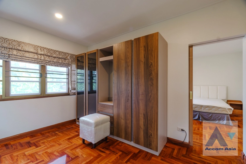 24  3 br House For Rent in Sukhumvit ,Bangkok BTS Thong Lo AA41449