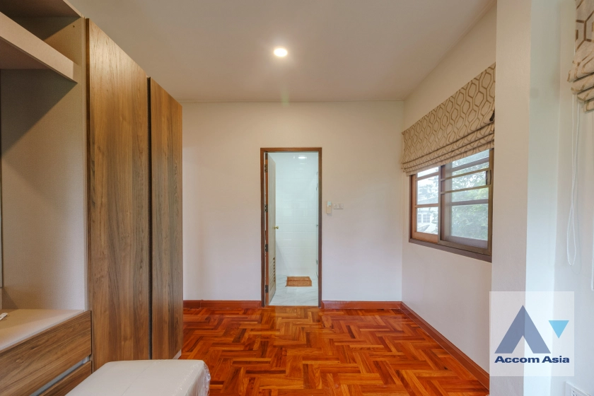 25  3 br House For Rent in Sukhumvit ,Bangkok BTS Thong Lo AA41449