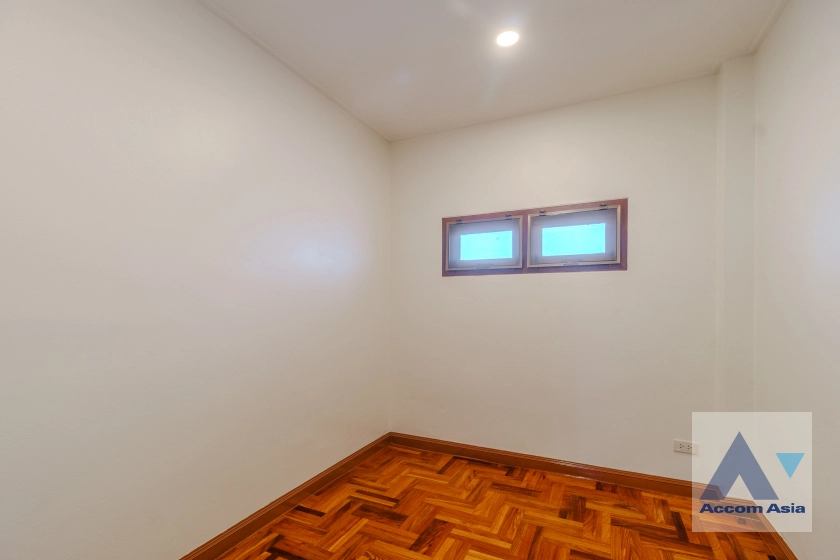 33  3 br House For Rent in Sukhumvit ,Bangkok BTS Thong Lo AA41449