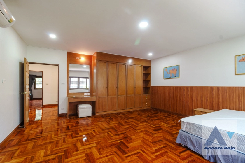 42  3 br House For Rent in Sukhumvit ,Bangkok BTS Thong Lo AA41449