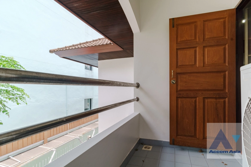 45  3 br House For Rent in Sukhumvit ,Bangkok BTS Thong Lo AA41449